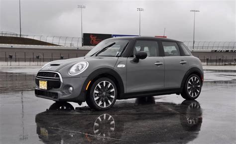 2015 MINI Cooper S Hardtop 4-Door Review