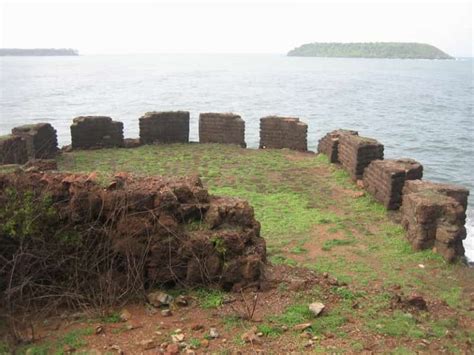 11 Forts in Goa | Famous Forts in North & South Goa - Treebo Blogs