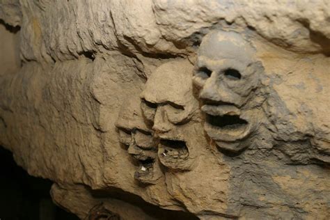 -inside of the Paris Catacombs. Scary Places, Haunted Places, Catacombs ...