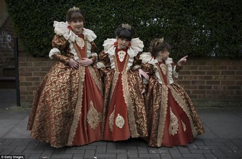 Jewish children dress up in colorful costumes for Purim | Daily Mail Online