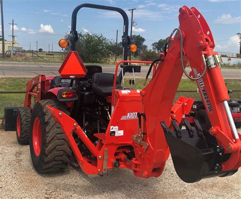 Kioti CK2610HB Tractor, KL4030QA60 Loader & KB2475L Backhoe - The Tractor Shop