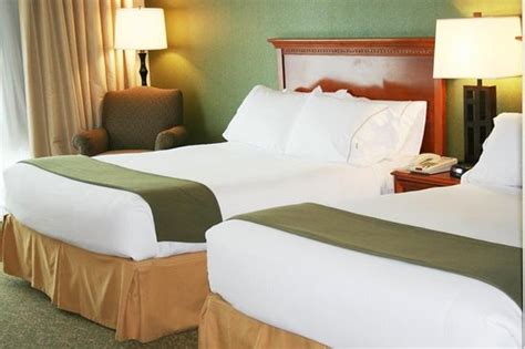 Holiday Inn Express Hagerstown - UPDATED 2018 Prices & Hotel Reviews (MD) - TripAdvisor