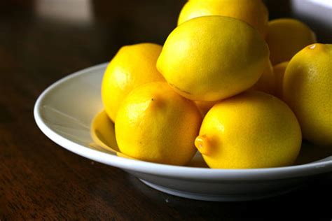 The Simplest Way to Squeeze Lemon Juice Without Seeds