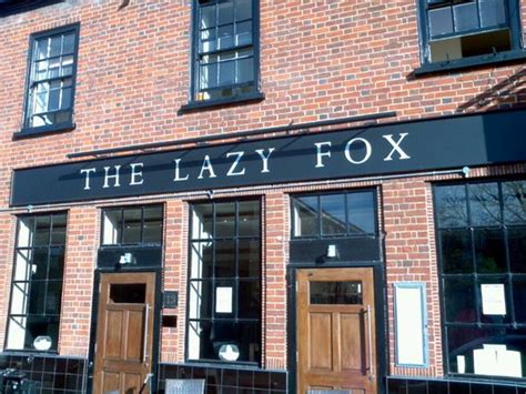 The Lazy Fox Fulham | London Pub Reviews | DesignMyNight