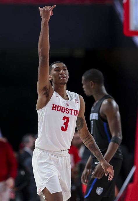 University of Houston basketball rises in national rankings