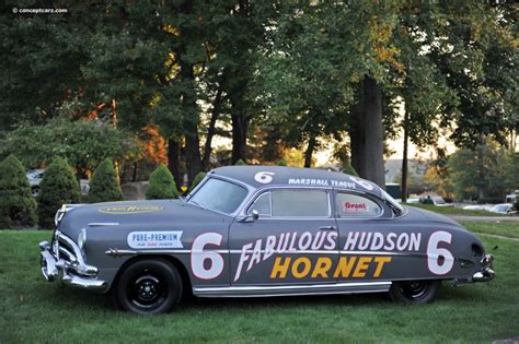 1952 Hudson Hornet NASCAR - conceptcarz.com