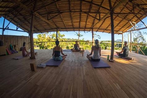 10 Amazing Yoga Retreats in Costa Rica in 2024 - Everything Yoga Retreat