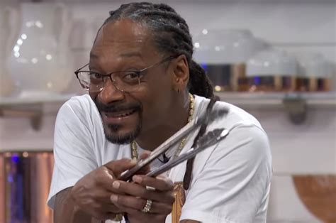 Snoop Dogg's Cookbook, "From Crook to Cook," Is Coming SoonHelloGiggles