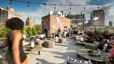 10 Great Rooftop Bars in New York City - The New York Times