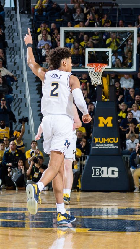 Jordan Poole Michigan Wallpaper - iXpap