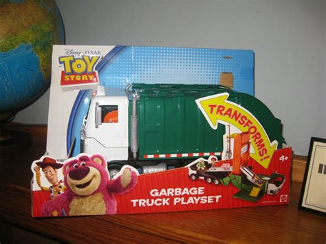 Dan the Pixar Fan: Toy Story 3: Buddy-Pack Garbage Truck Playset