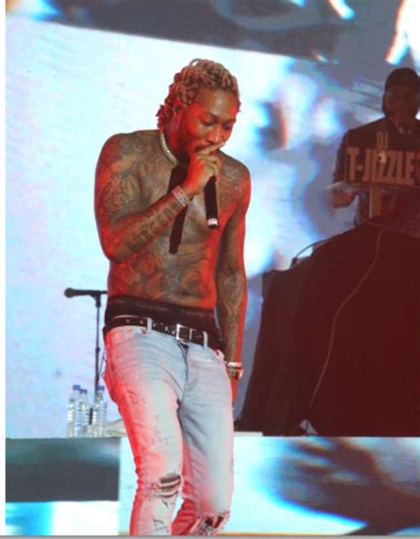 American Rapper Future Strips For The Ladies at #FutureLiveinLagos Concert