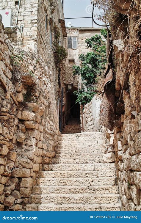 Alley of Old City, SAFED, ISRAEL Editorial Photography - Image of history, architecture: 129961782