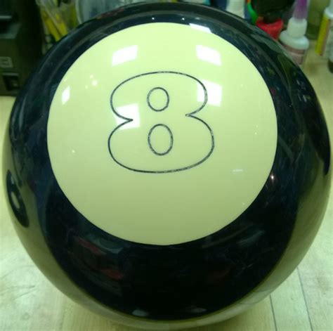 2nd Hand / Pre-Owned : Ebonite 8 Ball