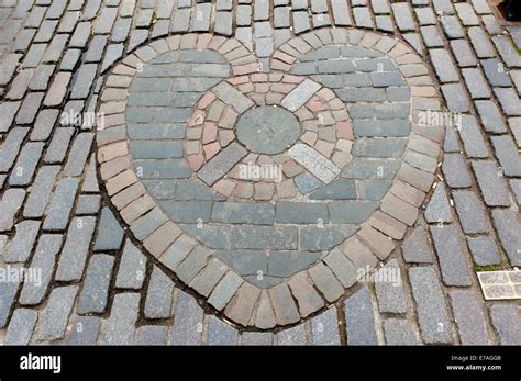 Heart of Midlothian, paving stones mosaic in front of St. Giles' Cathedral, High Street, Royal ...