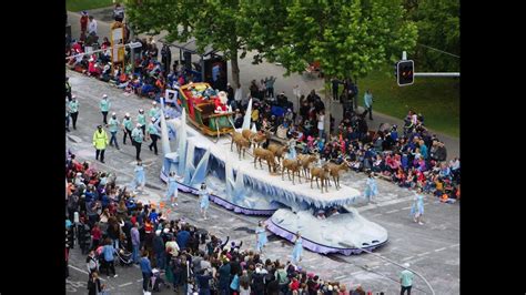 Adelaide Christmas Pageant Parade 2016 - YouTube