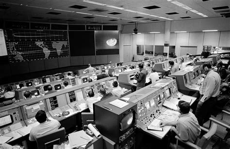 Apollo 8 Mission Control at 68 hours « AmericaSpace