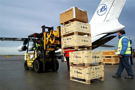 East Midlands Airport - The UK's Busiest Non-London Cargo Hub - Simple ...