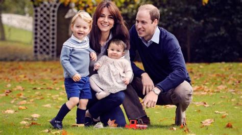 The Duke and Duchess of Cambridge release new family photo - ITV News