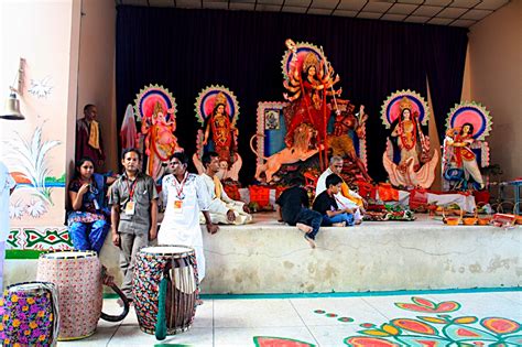 Be Wanderlustful: Durga Puja in Dhaka