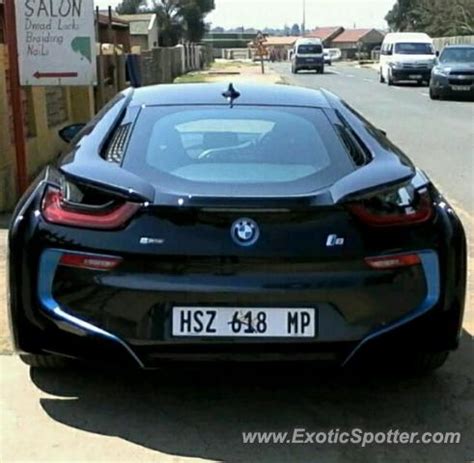 BMW I8 spotted in Soweto, South Africa on 10/14/2015