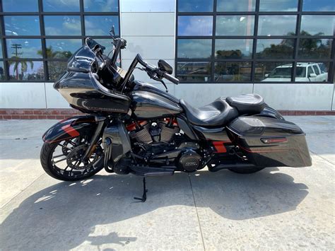 Pre-Owned 2018 Harley-Davidson CVO Road Glide Custom in El Cajon #UHD951292 | El Cajon Harley ...