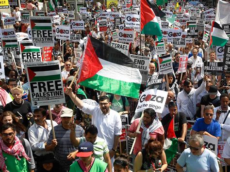 45,000 gather in London to protest Israeli action in Gaza | The Independent | The Independent