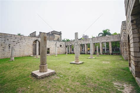 Cultural Relics Of Qing Jing Temple In Quanzhou Picture And HD Photos ...