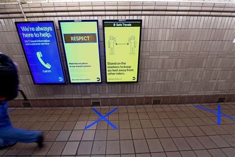 Social Distancing Guide Markings on Subway Platform | Flickr