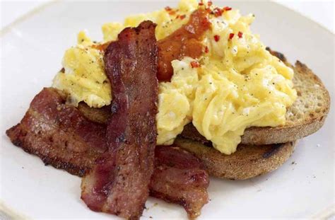 Jamie Oliver's Spicy Scrambled Eggs And Crispy Bacon | Breakfast Recipes | GoodtoKnow Bacon ...