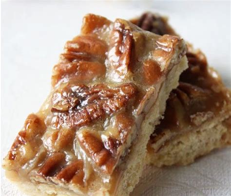 Caramel Pecan Squares Recipe — Eatwell101