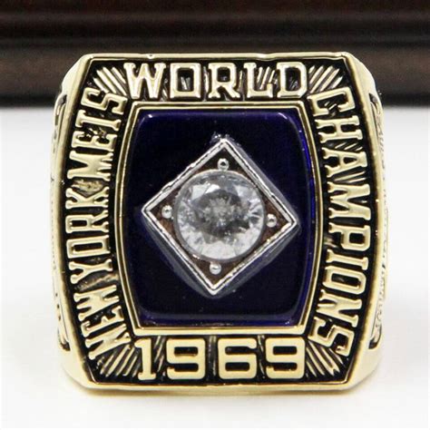 MLB 1969 New York Mets World Series Championship Replica Ring