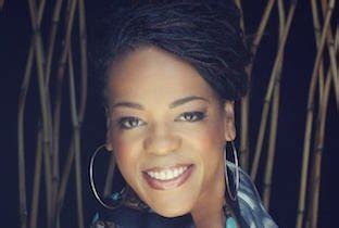 Evelyn Champagne King · Biography