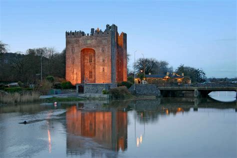 Bunratty Castle & Folk Park Day Visit in County Clare | My Guide County Clare