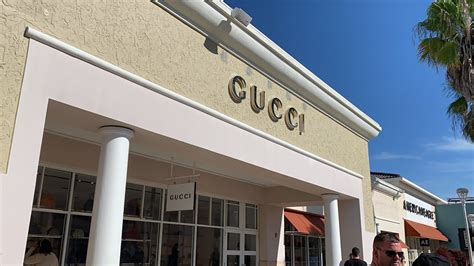 Gucci - Outlet Vineland - Orlando - YouTube