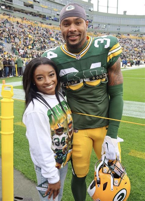 Simone Biles gushes over husband Jonathan Owens' Packers touchdown