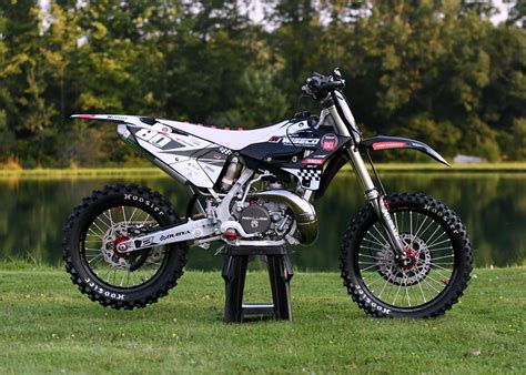 WISECO 80 YEAR ANNIVERSARY YZ250 BUILD: TWO-STROKE TUESDAY - Dirt Bike Magazine