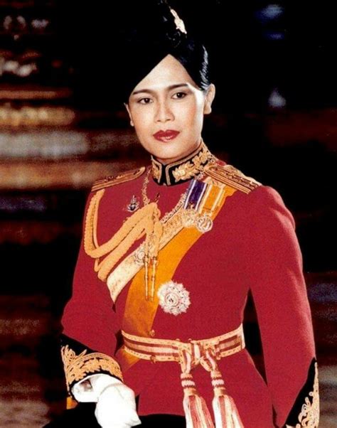 Queen Sirikit in Younger Days: 40 Beautiful Color Photographs of the ...