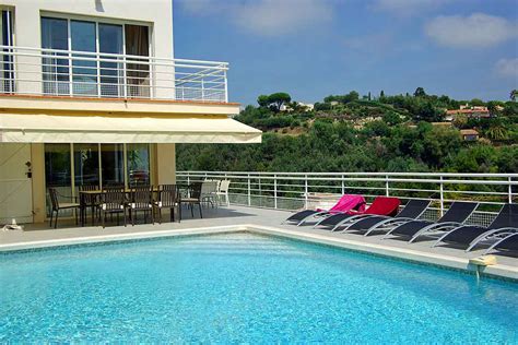 Cote d'Azur Large Modern Villa to Rent with Pool in Super Cannes.