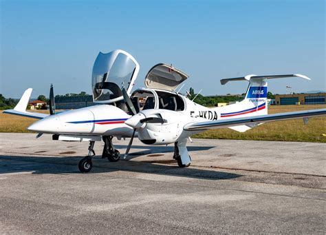 Diamond delivers DA42 twin to Airbus Flight Academy Europe - Pilot Career News : Pilot Career News