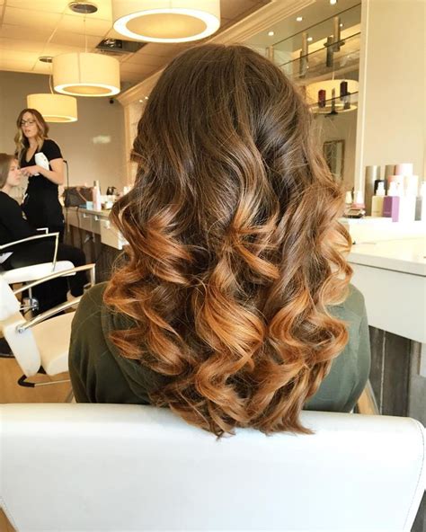 Soft curls by Gabi at The Blowout Bar in Columbus, Ohio. | Blowout hair curls, Curls for long ...