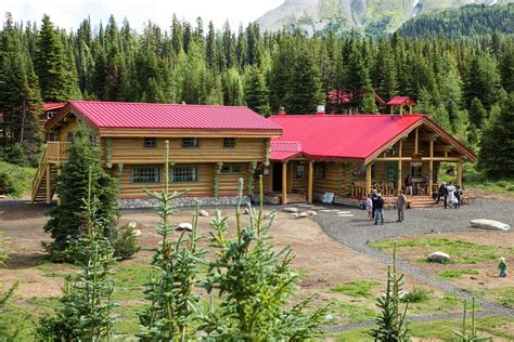 ASSINIBOINE LODGE - UPDATED 2021 Reviews & Price Comparison (Mount Assiniboine Provincial Park ...