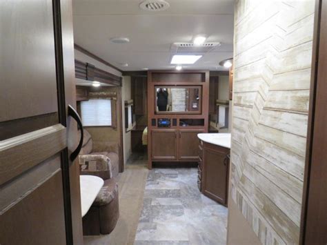 Used 2015 Jayco Jay Flight 32BHDS Travel Trailer at Hilltop Camper & RV | Fridley, MN | #1803PB