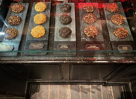 Gideon's Cookies At Disney Springs: Photos And Video Tour!