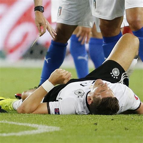 Mario Gomez Injury: Updates on Germany Star's Hamstring and Recovery ...