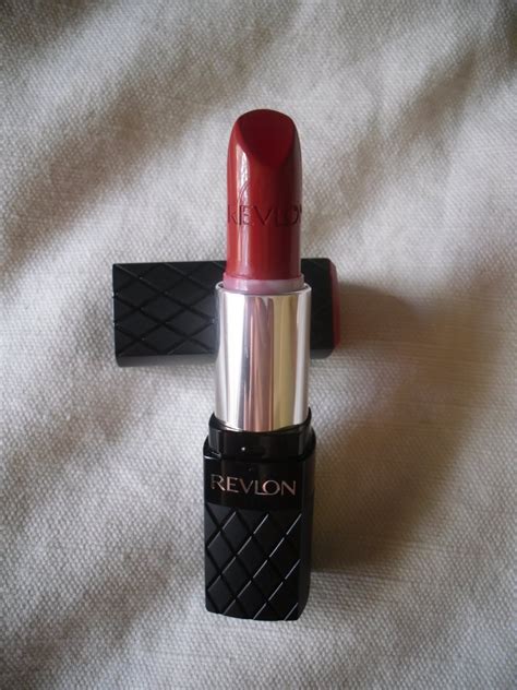 Beautifully Glossy: Revlon Crimson ColourBurst Lipstick