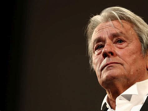 Alain Delon's son accused his sister of hiding the actor's cognitive problems - Curious - Rhewal