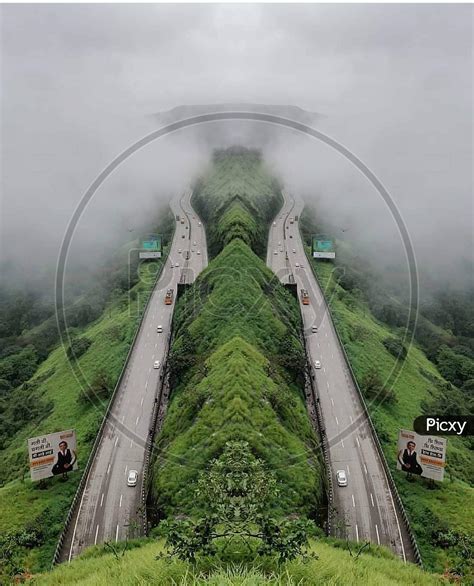 Image of Mumbai Pune expressway-ZL885276-Picxy