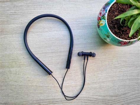 Xiaomi Mi Neckband Bluetooth Earphones Pro Review : Should you buy? - Smartprix.com