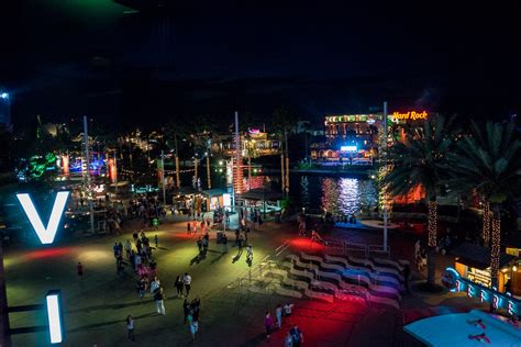 2 awesome date night ideas at Universal Orlando CityWalk